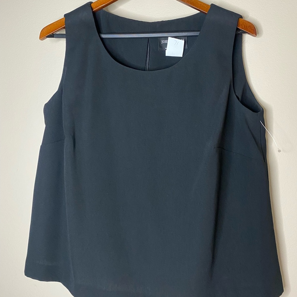 John Roberts Black Sleeveless Dress Top